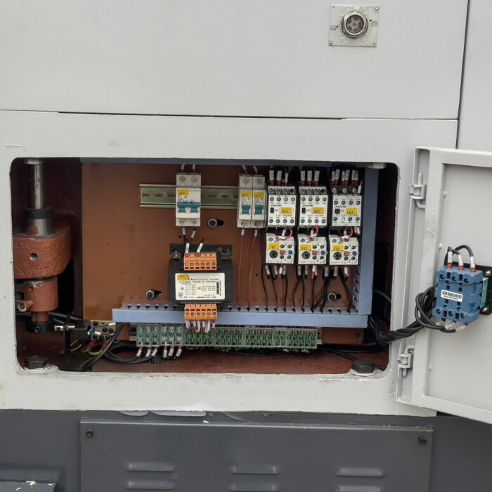 SPV-1500/660 универсальный токарный станок  с УЦИ