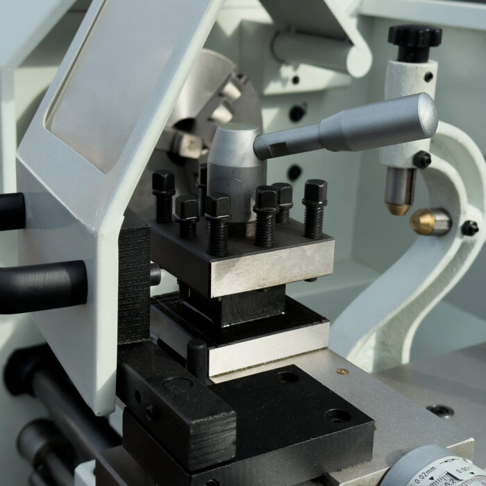 SPZ-1000 универсальный токарный станок с УЦИ