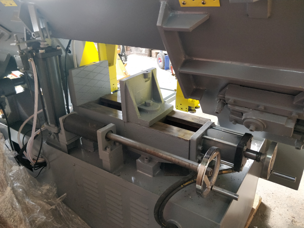 СТАНОК ЛЕНТОЧНОПИЛЬНЫЙ ПОЛУАВТОМАТИЧЕСКИЙ REALREZ GB4030