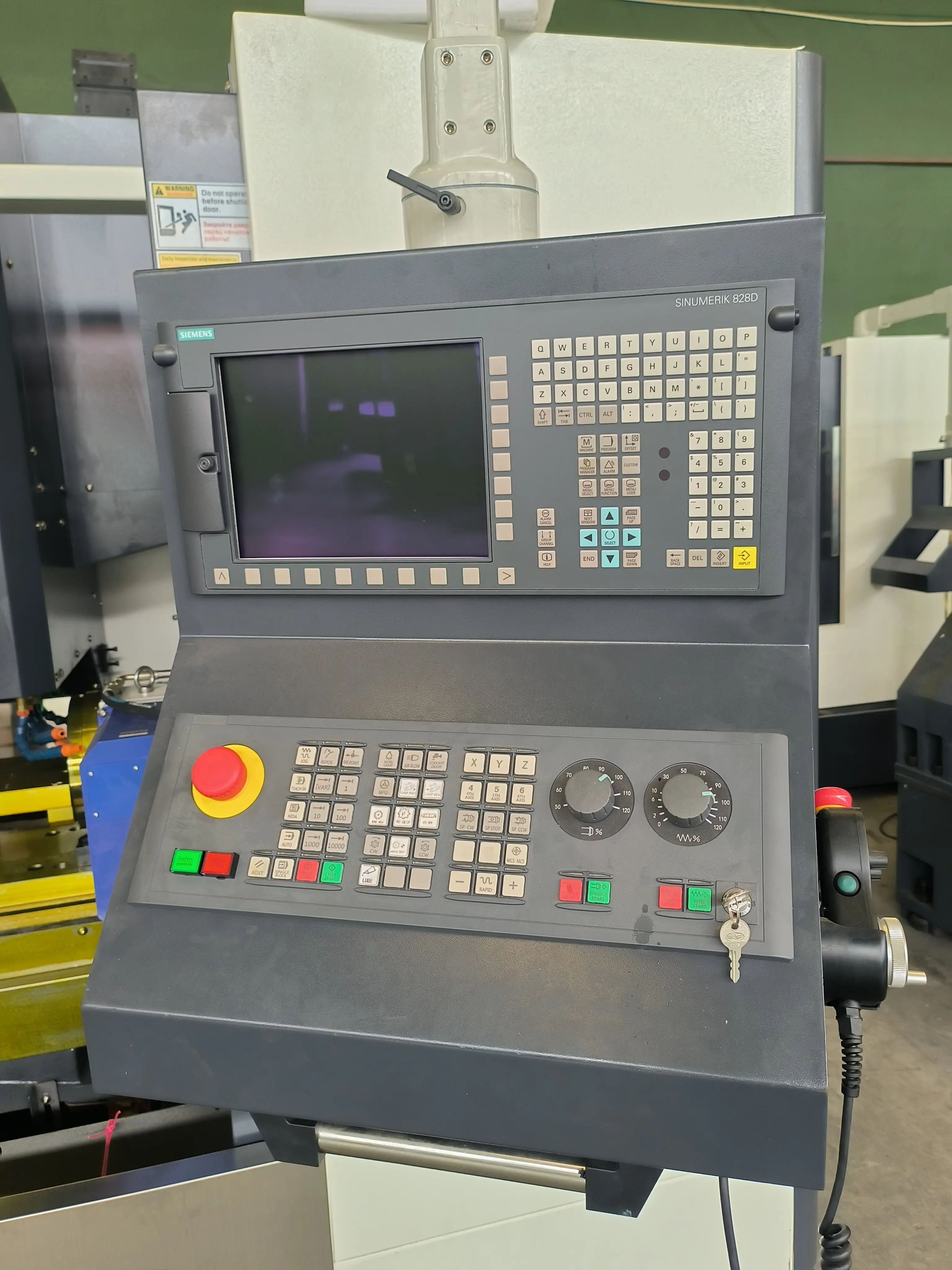 Фрезерный обрабатывающий центр с ЧПУ VMC850 (4-ая ось + Fanuc Oi-MF tf plus)