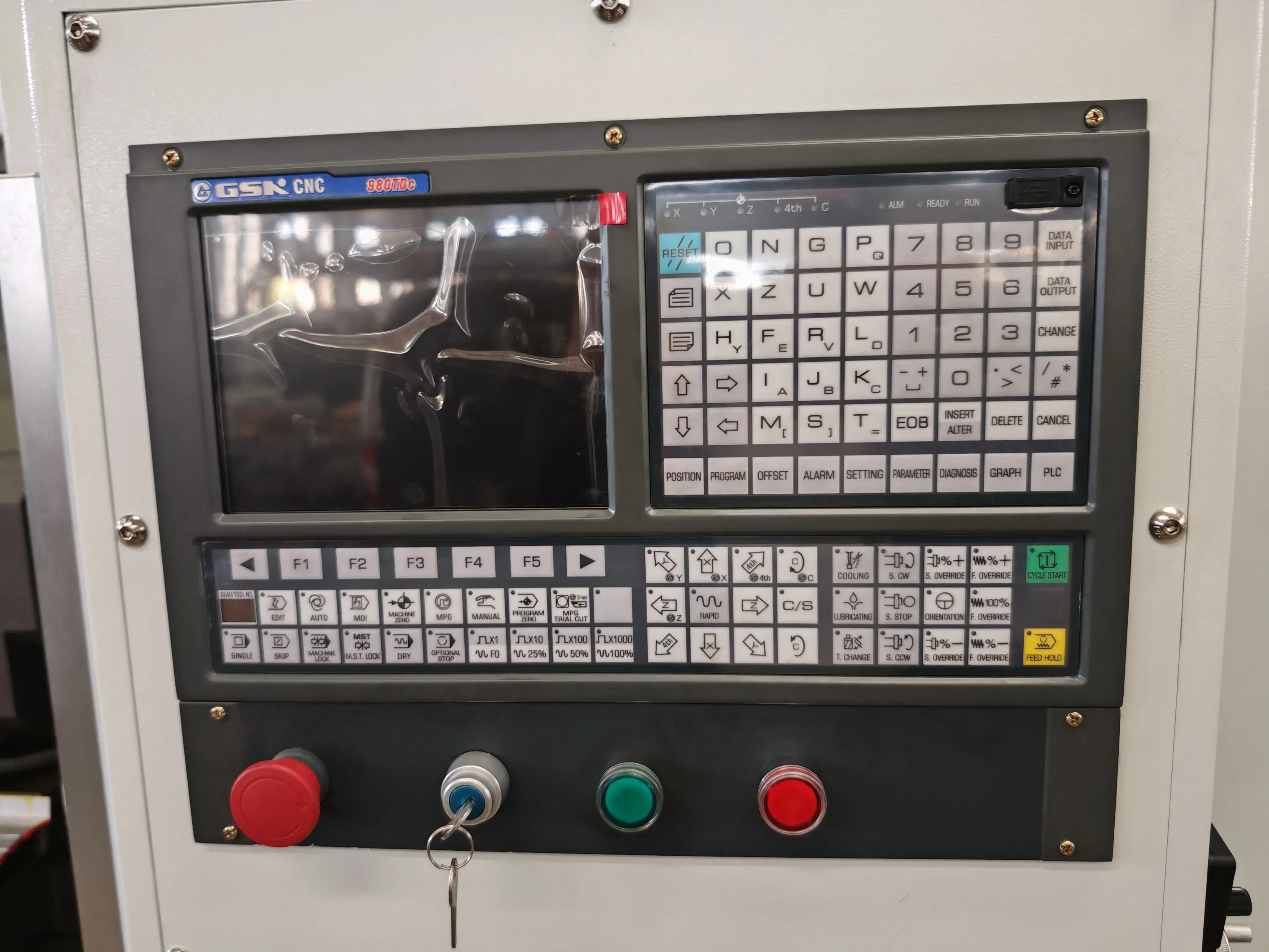 Токарный станок с ЧПУ Realrez CK 6163х1500 (GSK980TDC)