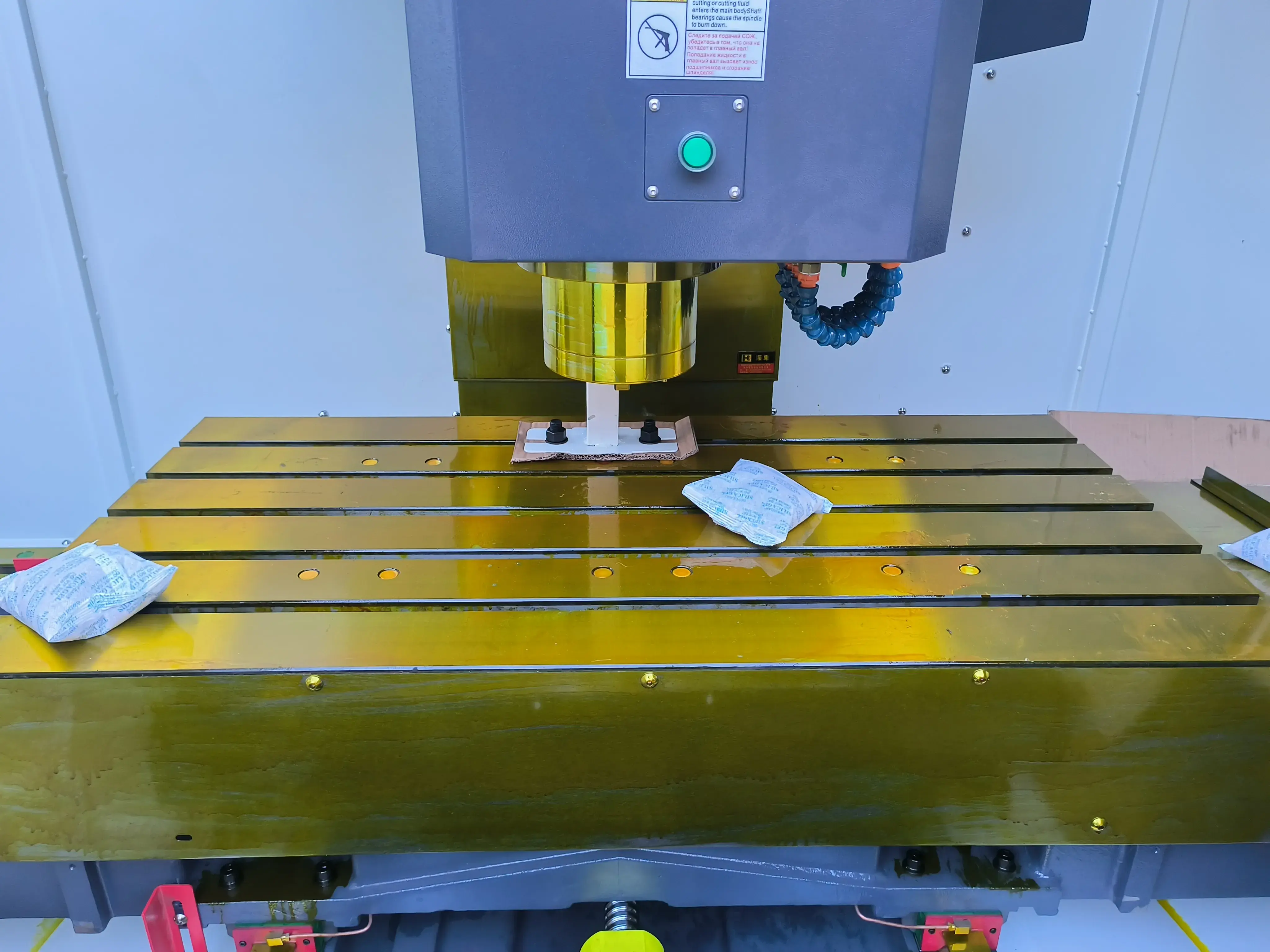 Фрезерный обрабатывающий центр с ЧПУ VMC1160 (ЧПУ GSK 25I)