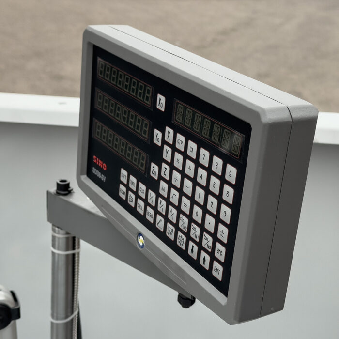 SPV-1500/660 универсальный токарный станок  с УЦИ