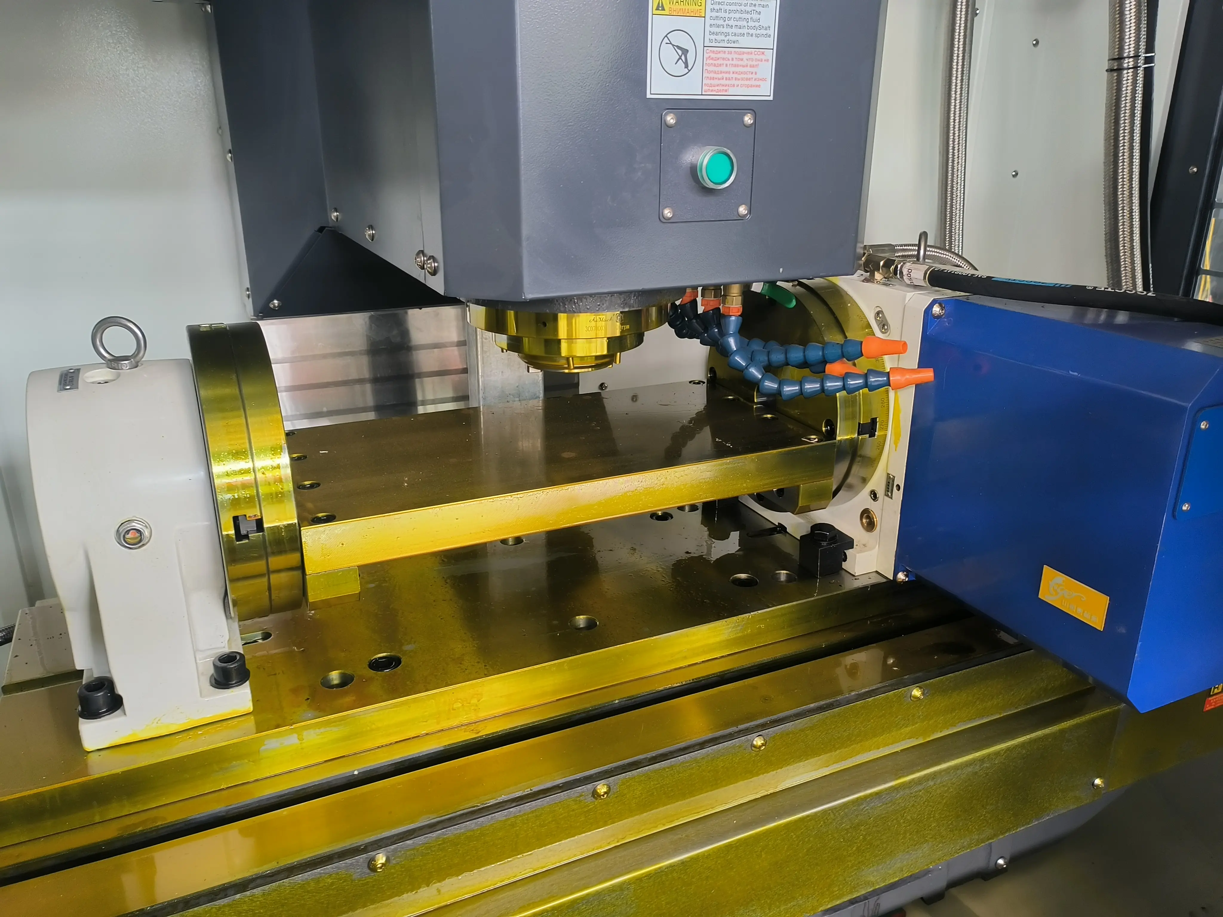 Фрезерный обрабатывающий центр с ЧПУ VMC850 (4-ая ось + Fanuc Oi-MF tf plus)