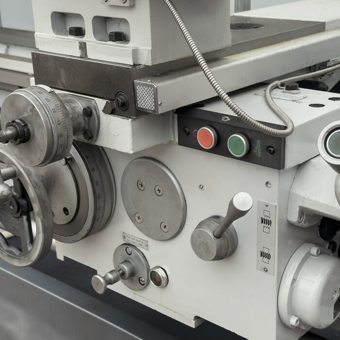 SPV-1500/660 универсальный токарный станок  с УЦИ