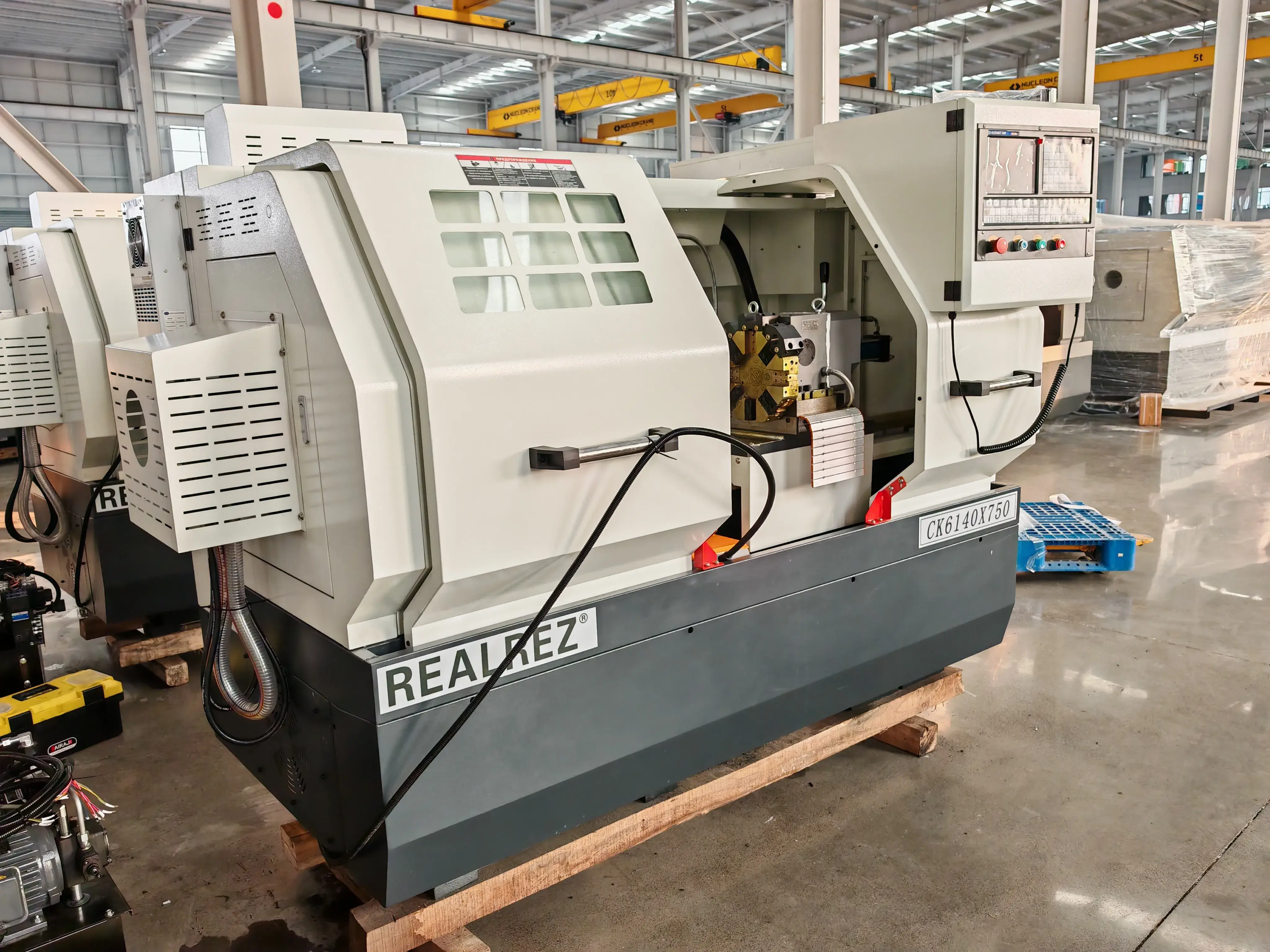 Токарный станок с ЧПУ Realrez CK 6140х750 GAH8