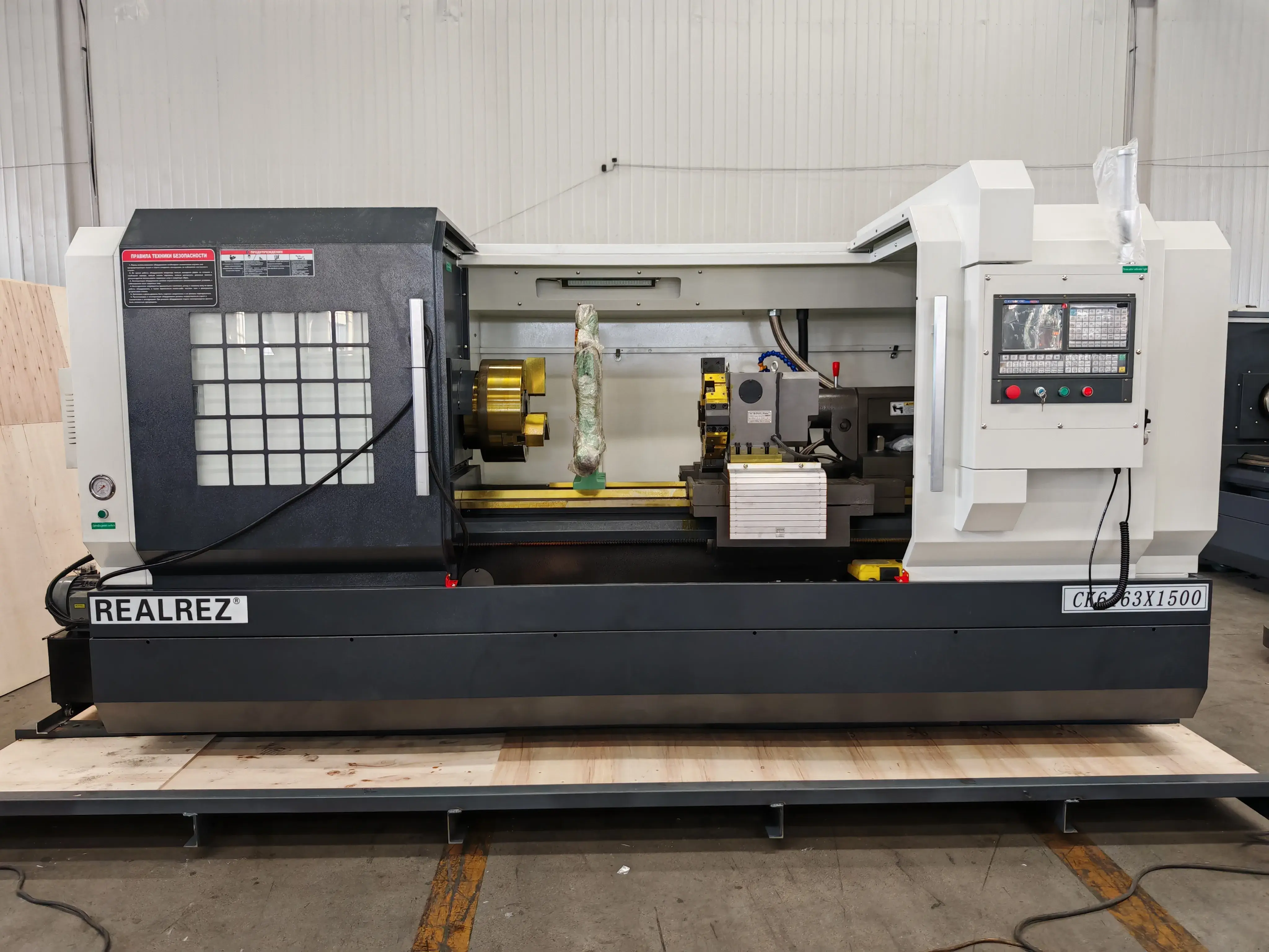 Токарный станок с ЧПУ Realrez CK 6163х1500 (GSK980TDC)