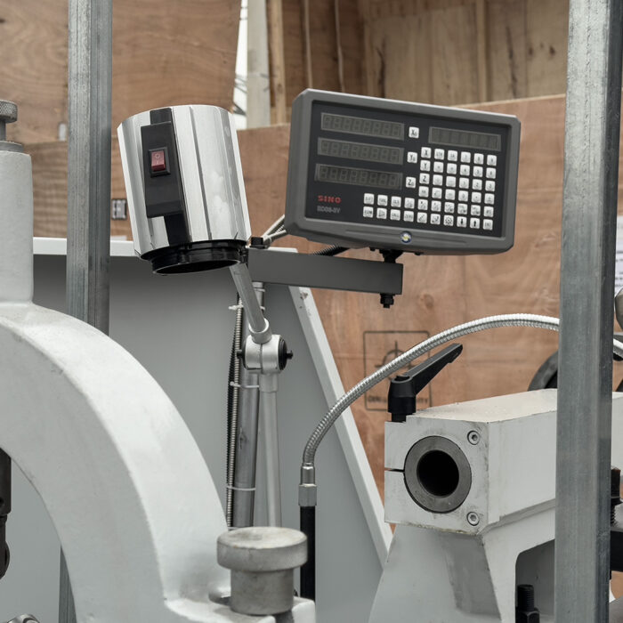 SPV-1500/660 универсальный токарный станок  с УЦИ