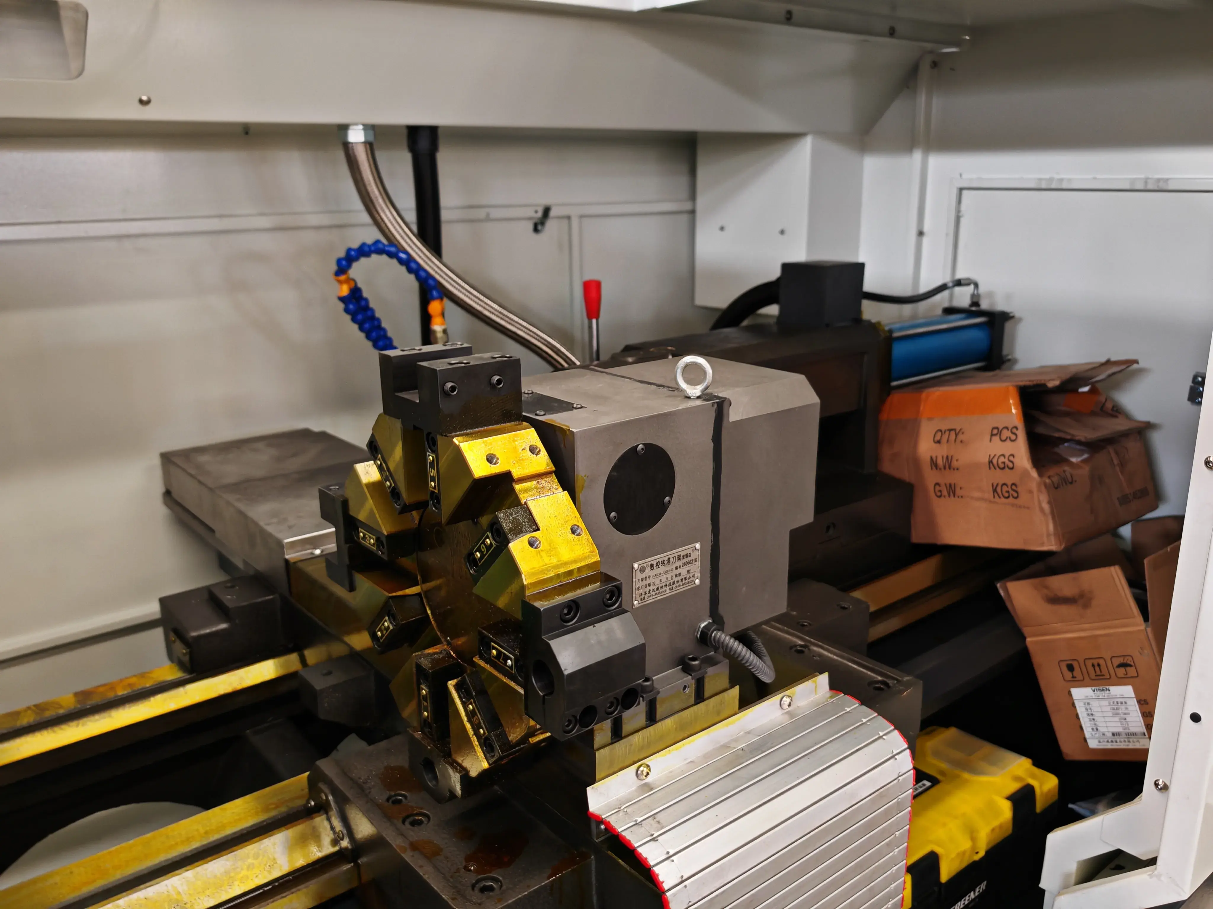 Токарный станок с ЧПУ Realrez CK 6163х1500 (GSK980TDC)