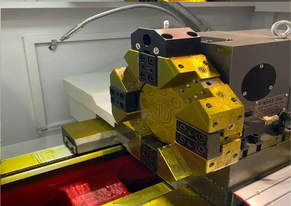 Токарный станок с ЧПУ REALREZ CK 6150х1000 SAH8