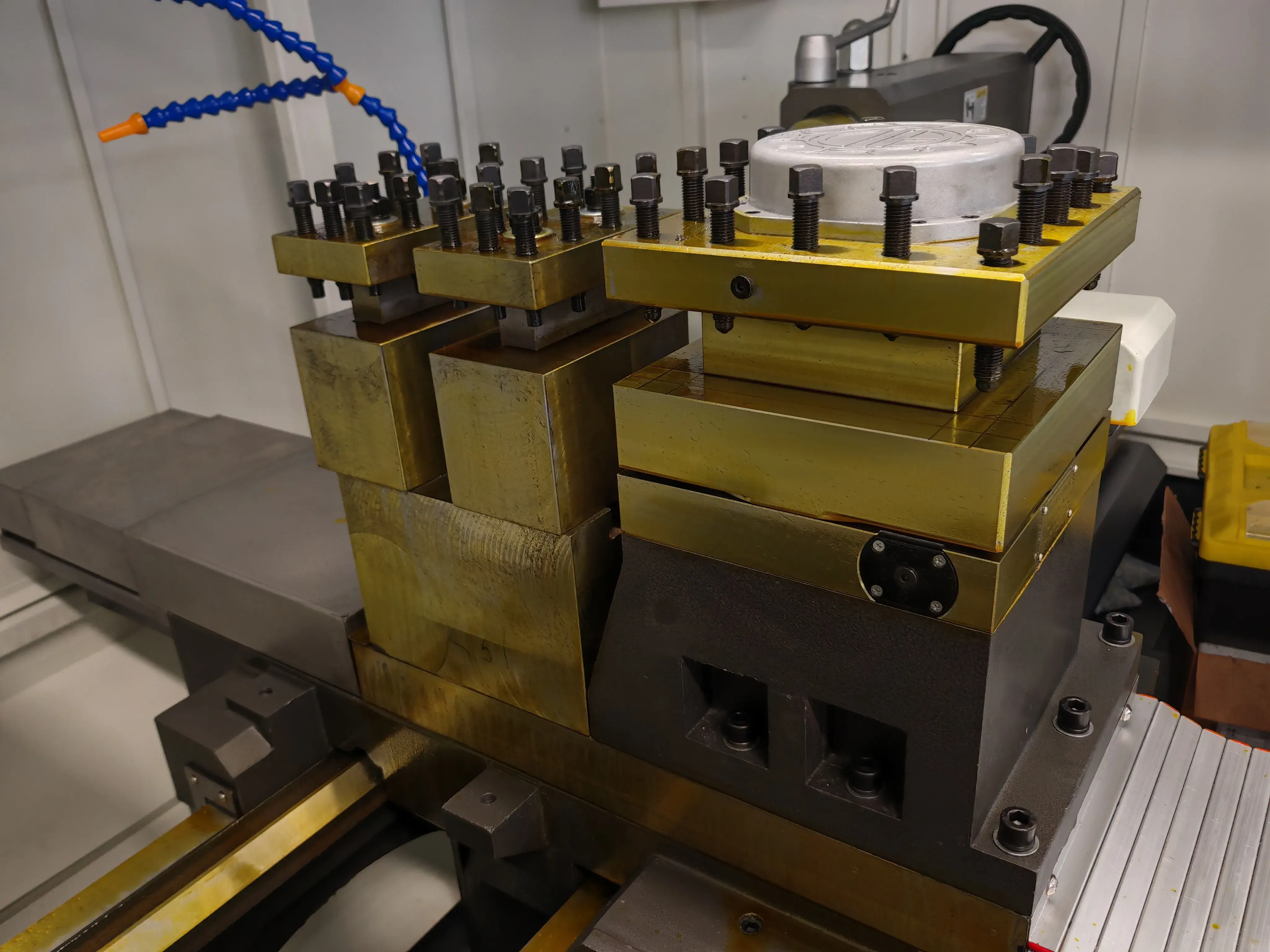 Токарный станок с ЧПУ Realrez CK 61100х1500 (GSK980TDC)