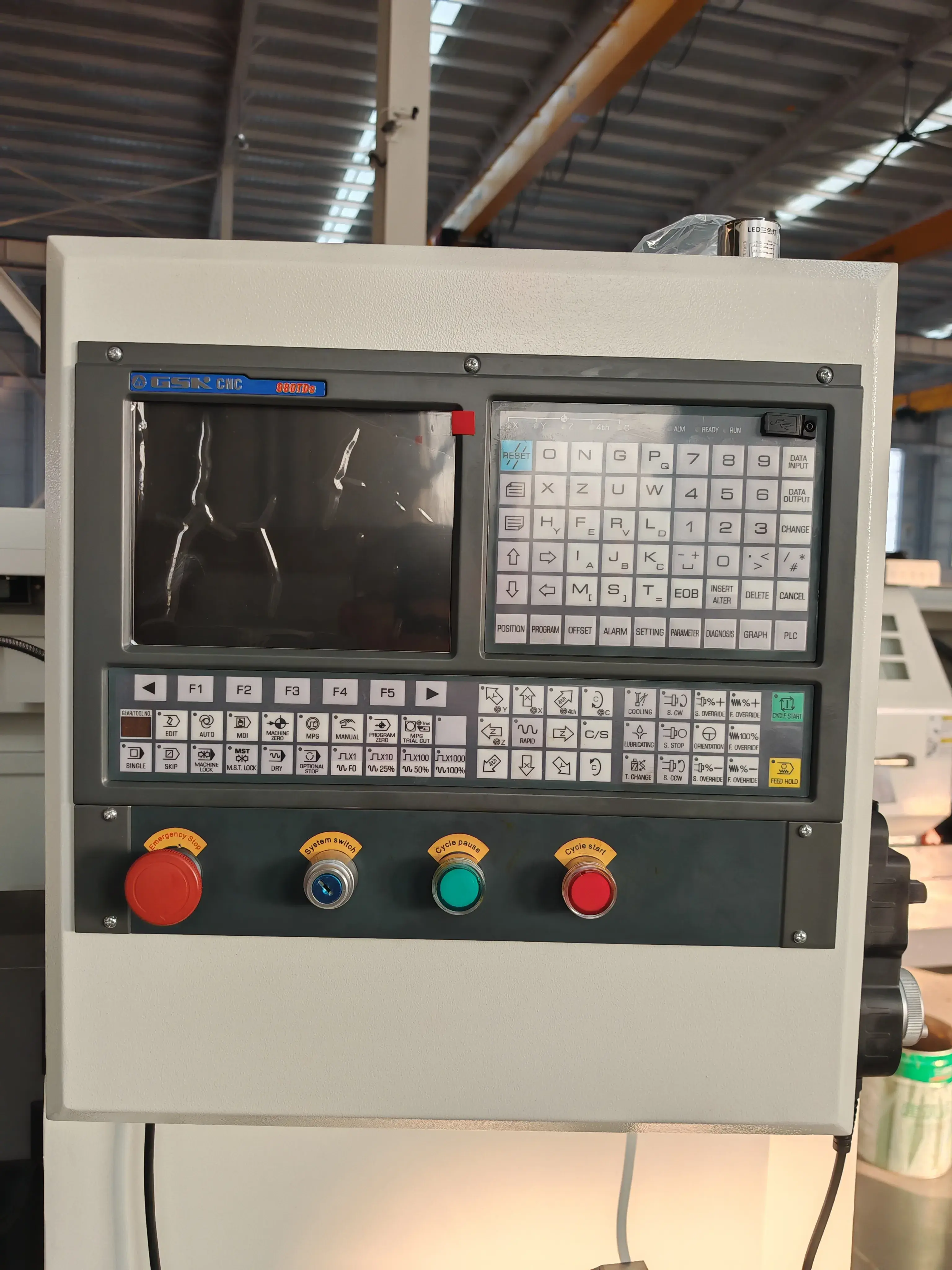 Токарный станок с ЧПУ Realrez CK 6140х750 GAH8