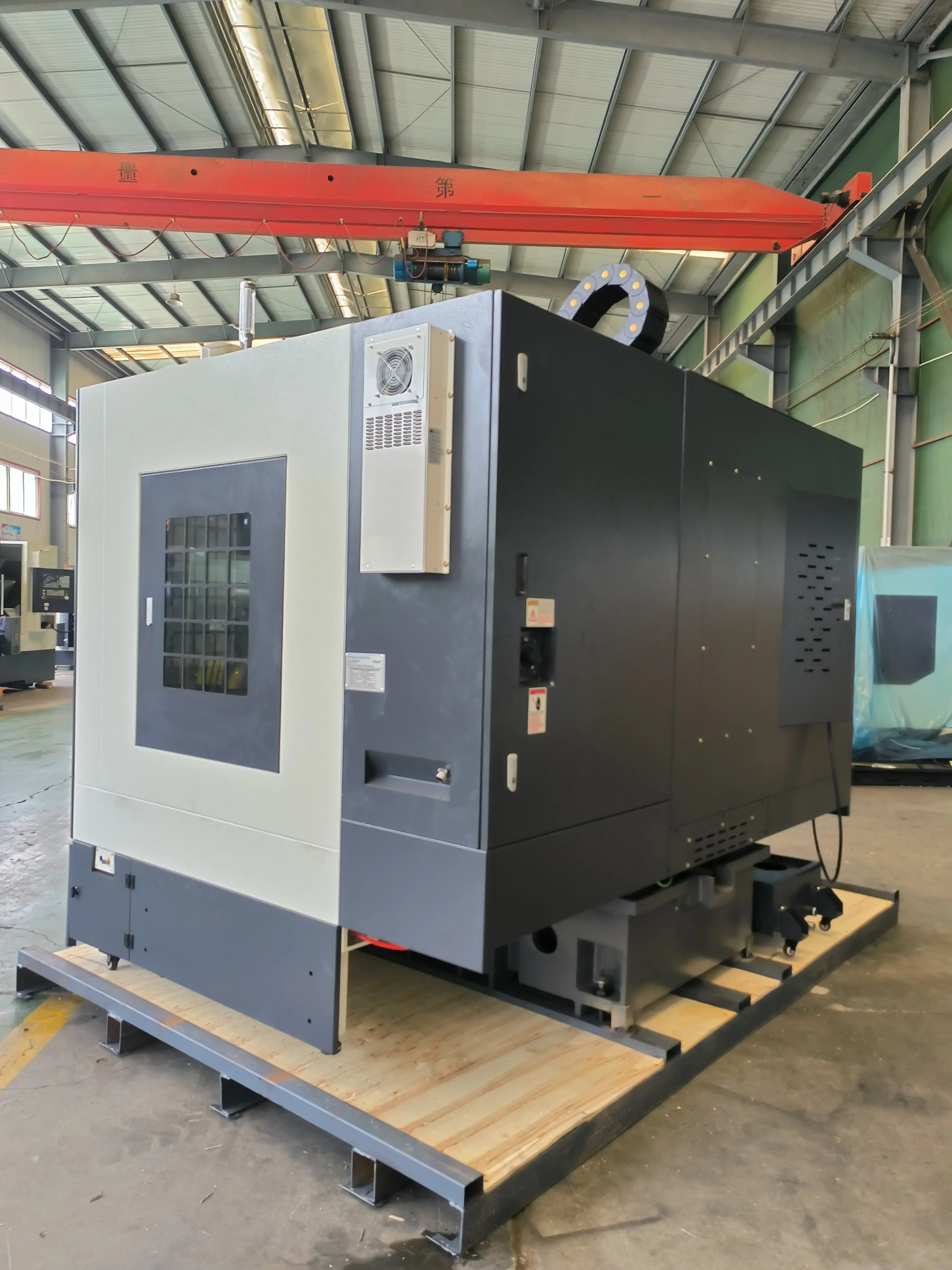 Фрезерный обрабатывающий центр с ЧПУ VMC850 (Fanuc Oi-MF plus)