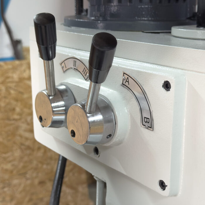 RV-32V радиально-сверлильный станок