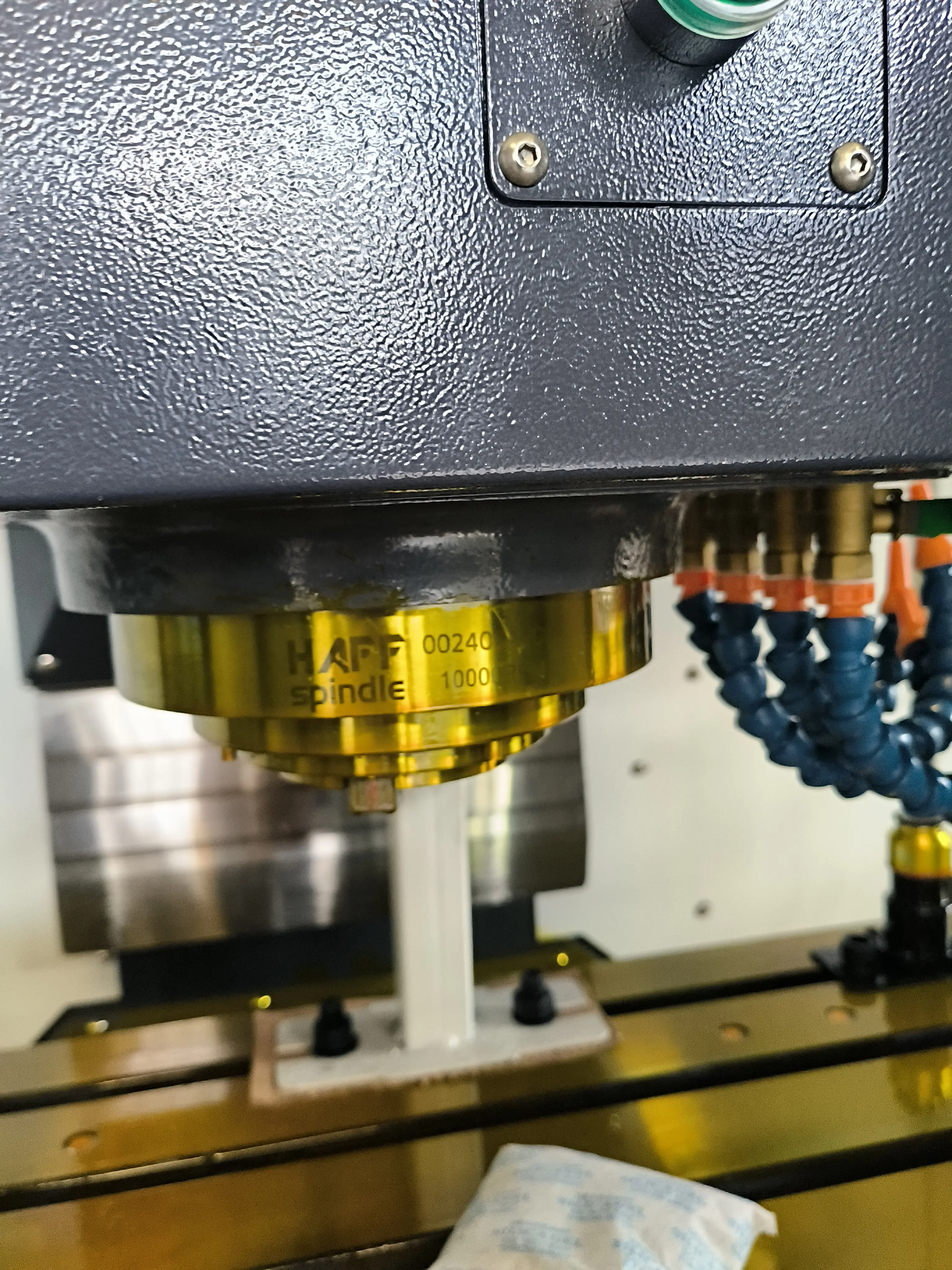Фрезерный обрабатывающий центр с ЧПУ VMC850 (Fanuc Oi-MF plus)