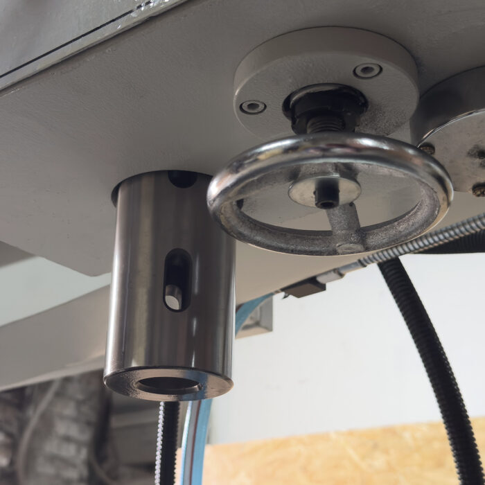 RV-32V радиально-сверлильный станок