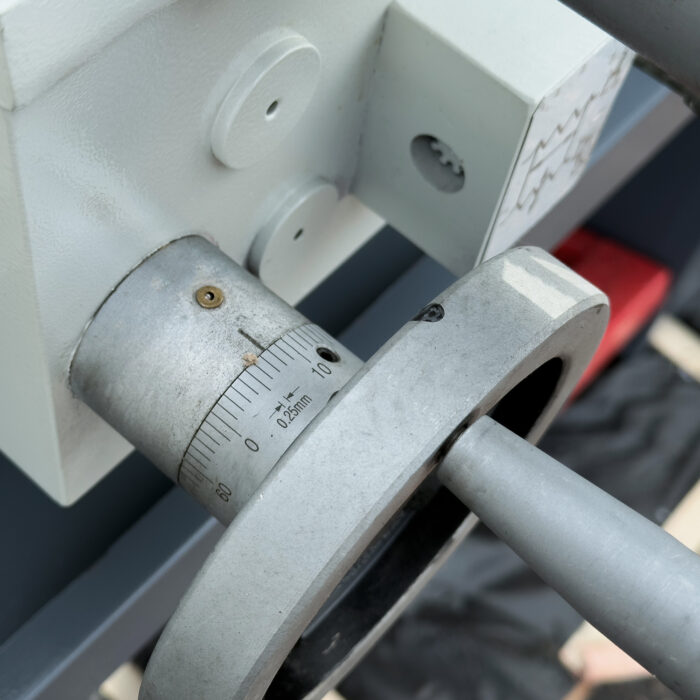 SPZ-1000 универсальный токарный станок с УЦИ