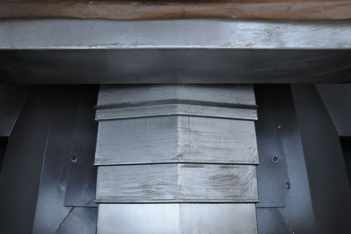 Компактный фрезерный обрабатывающий центр с ЧПУ JVM-360LS CNC с поворотным столом 125 мм