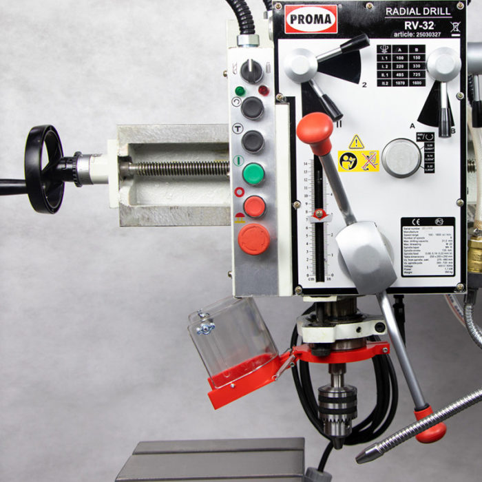 RV-32 радиально-сверлильный станок