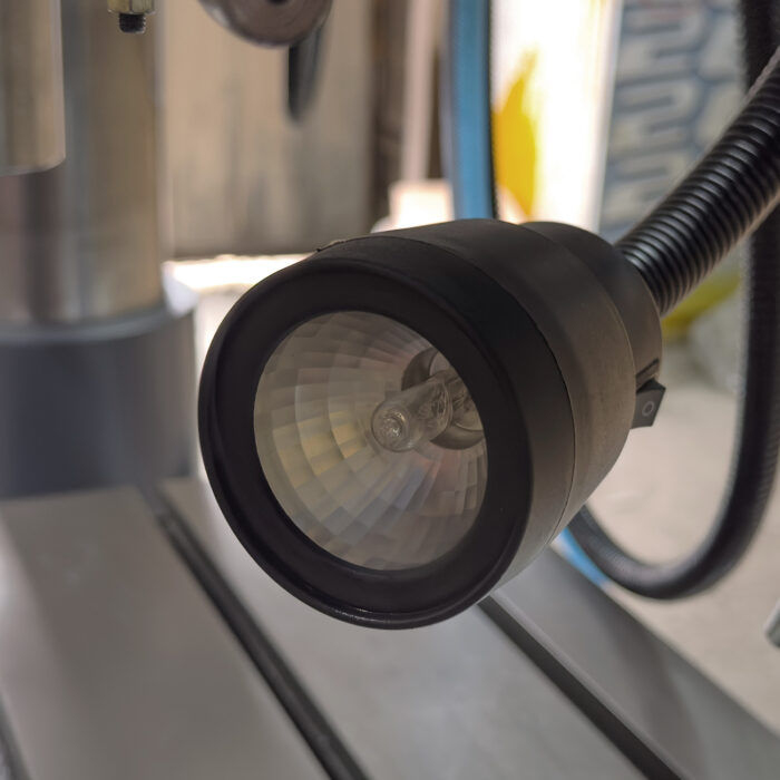 RV-32V радиально-сверлильный станок