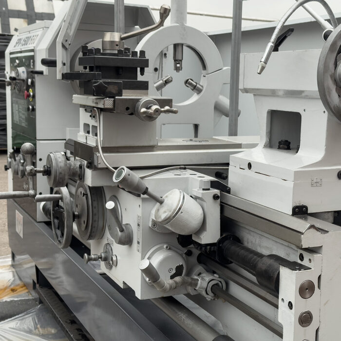 SPV-1500/660 универсальный токарный станок  с УЦИ