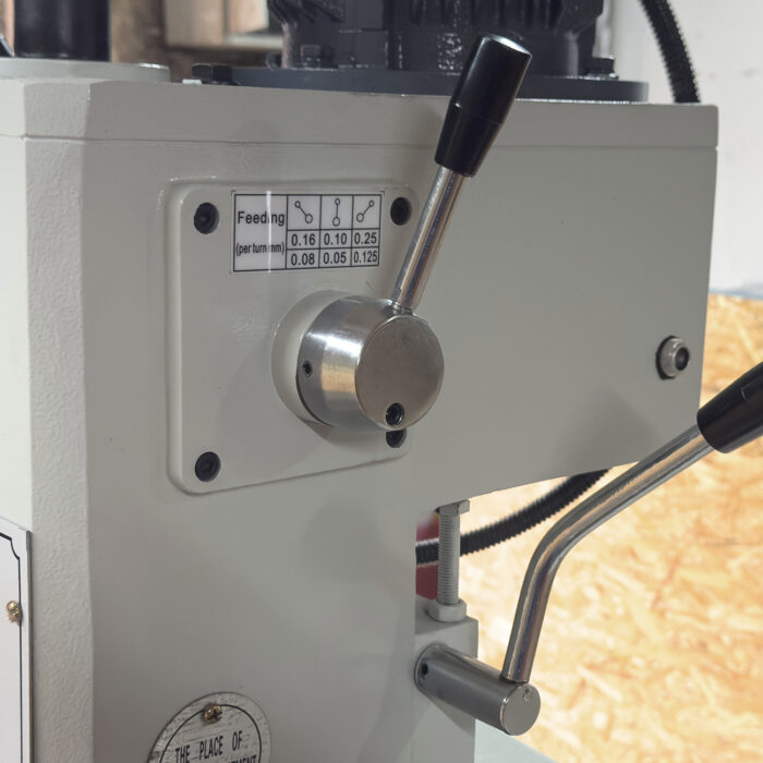 RV-32V радиально-сверлильный станок