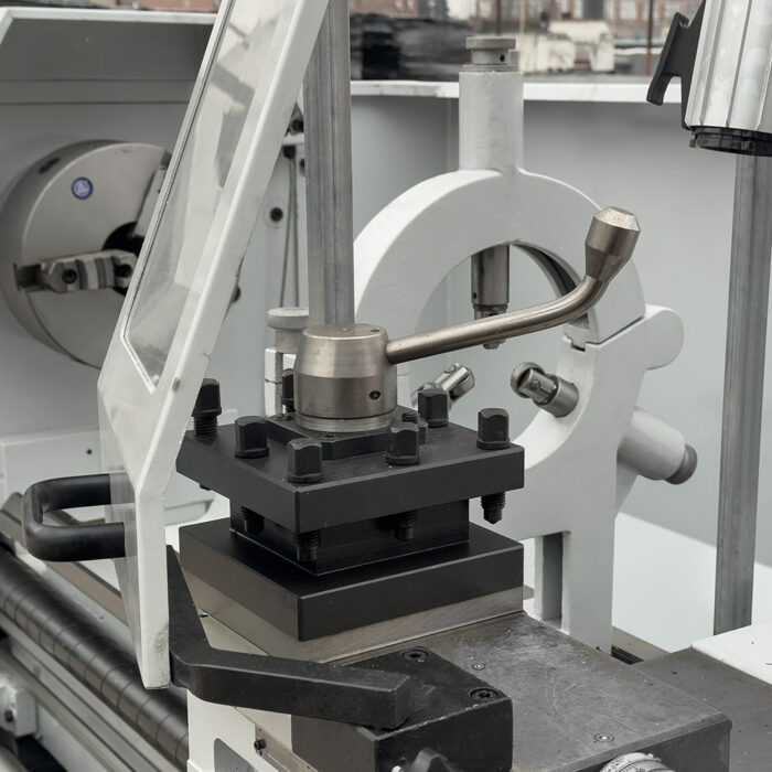 SPV-1500/660 универсальный токарный станок  с УЦИ