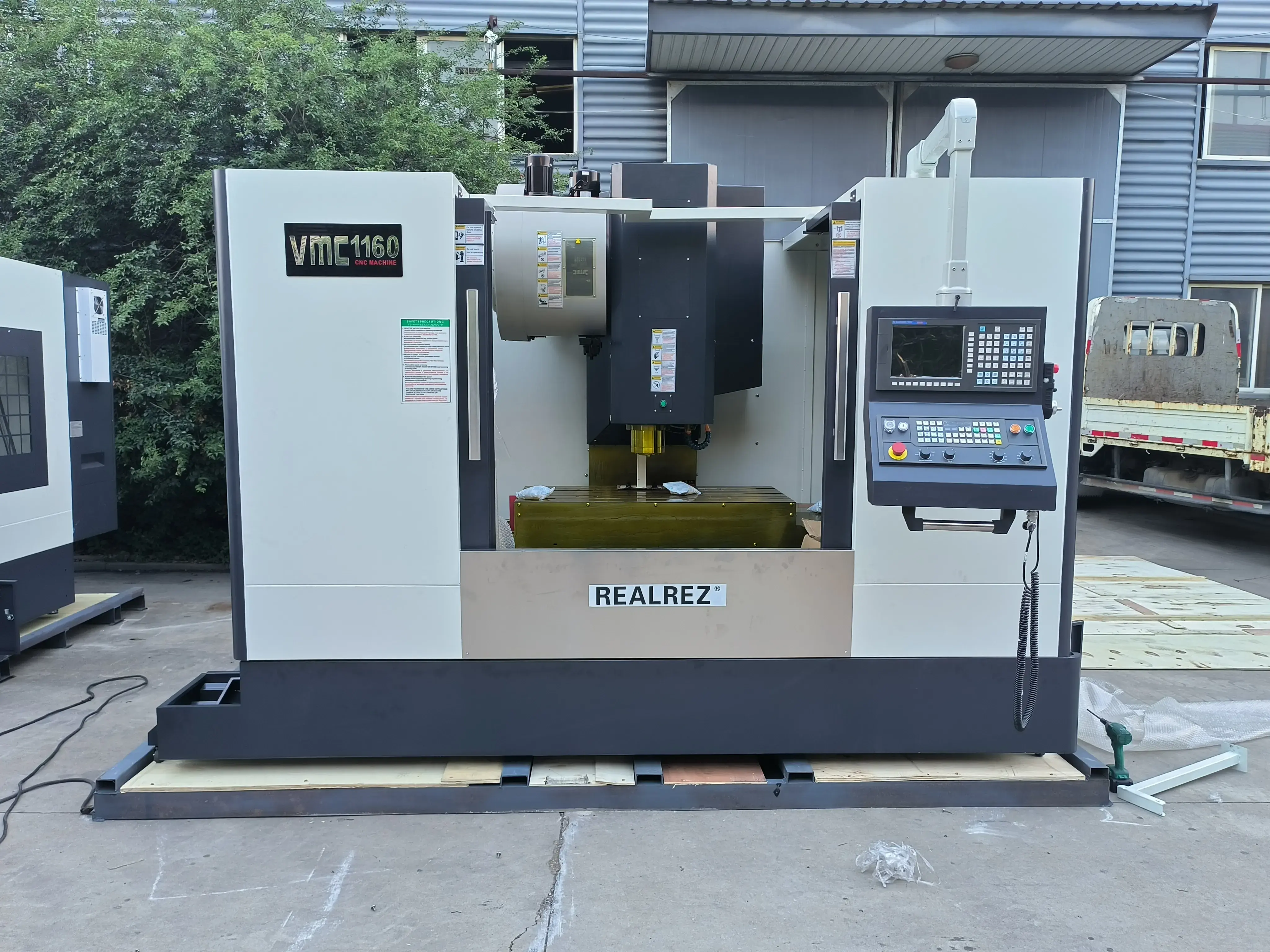 Фрезерный обрабатывающий центр с ЧПУ VMC1160 (ЧПУ GSK 25I)