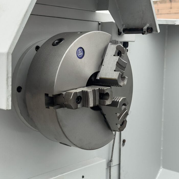 SPV-1500/660 универсальный токарный станок  с УЦИ