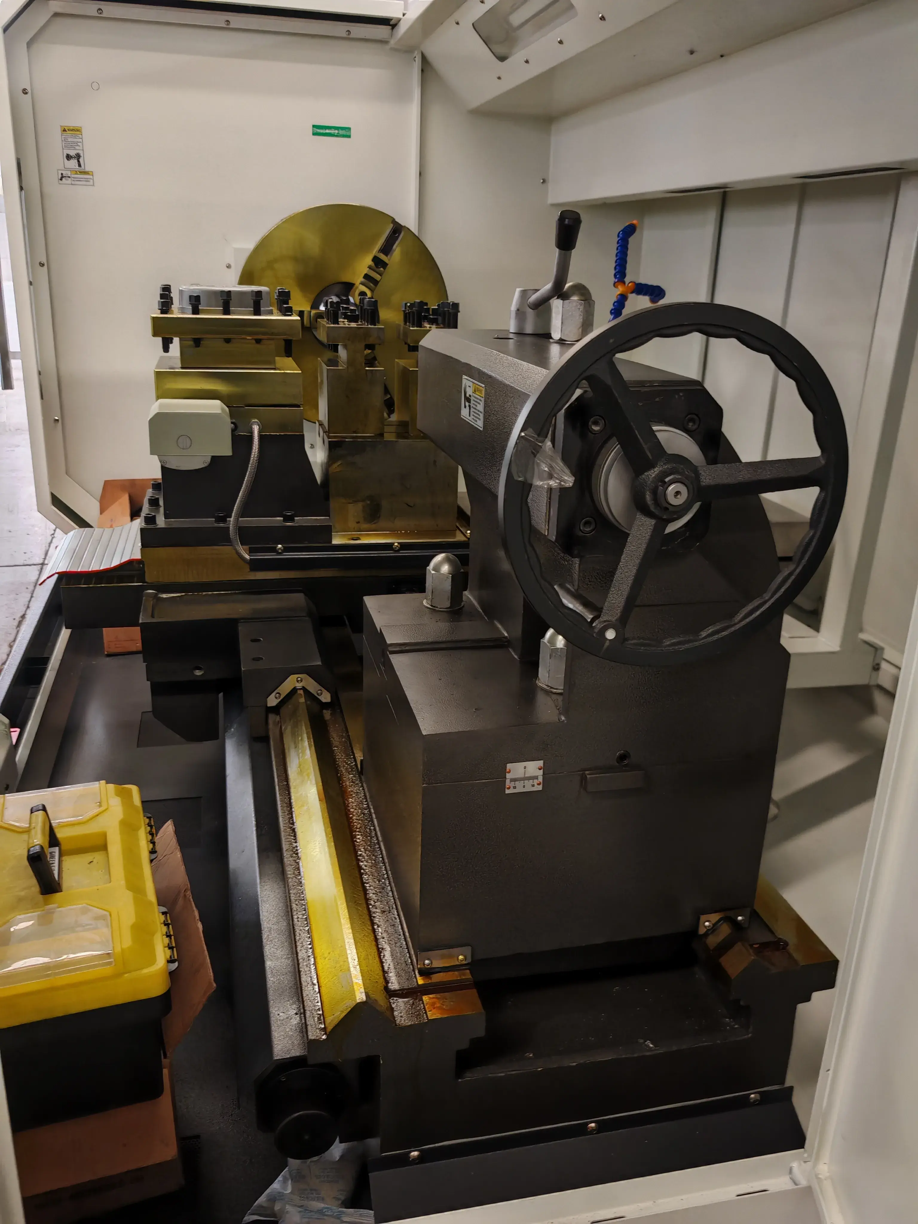 Токарный станок с ЧПУ Realrez CK 61100х1500 (GSK980TDC)