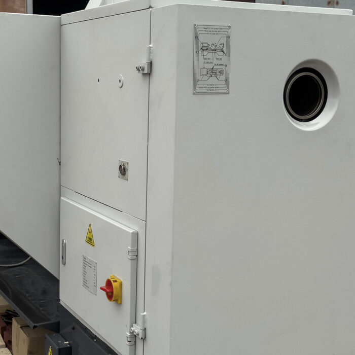 SPV-1500/660 универсальный токарный станок  с УЦИ