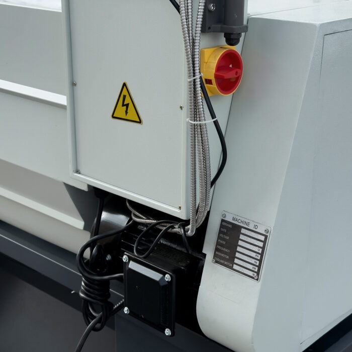 SPZ-1000 универсальный токарный станок с УЦИ