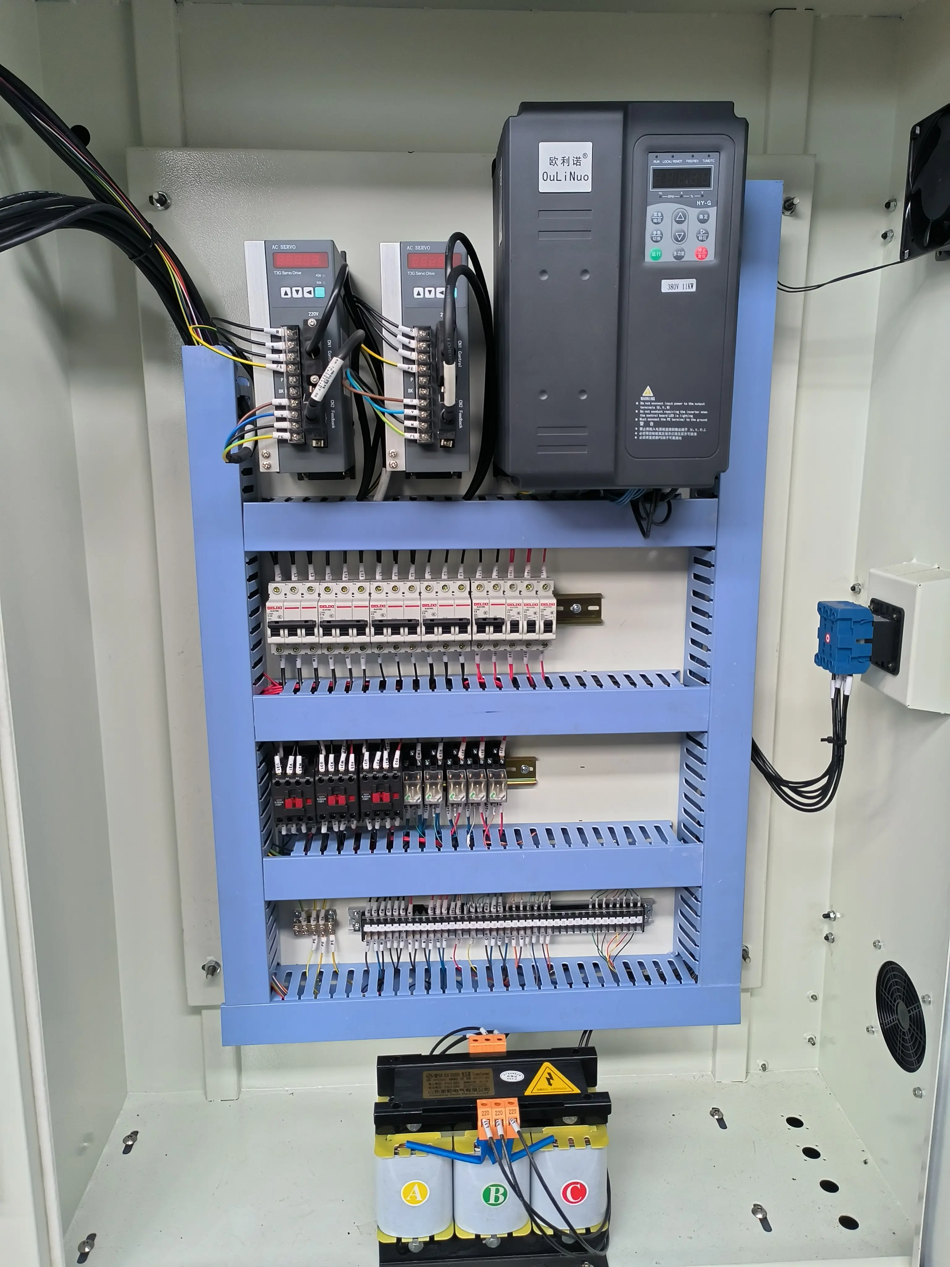 Токарный станок с ЧПУ REALREZ CK 6150х1000 GHM4 (утяжеленная станина)