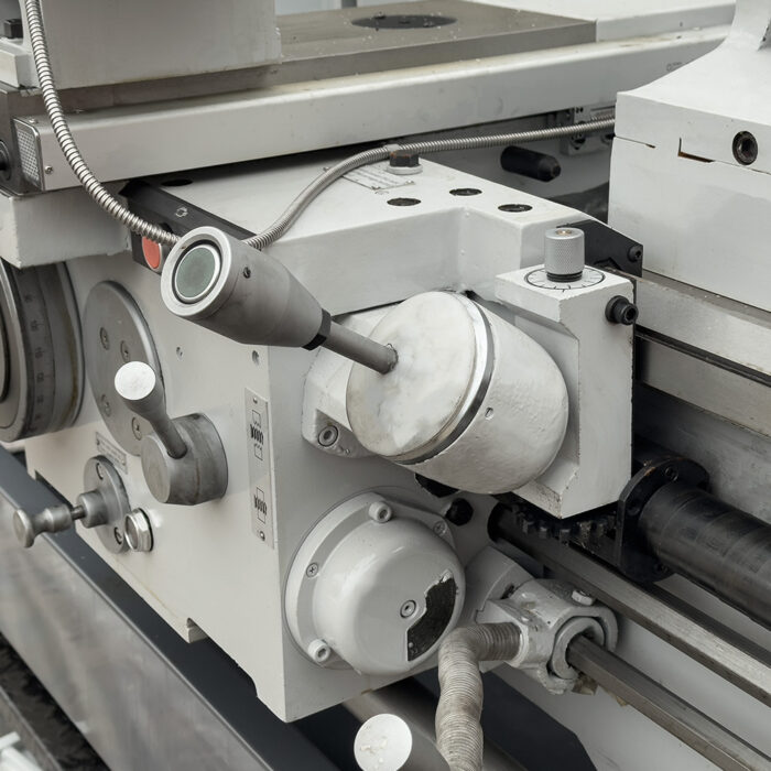 SPV-1500/660 универсальный токарный станок  с УЦИ