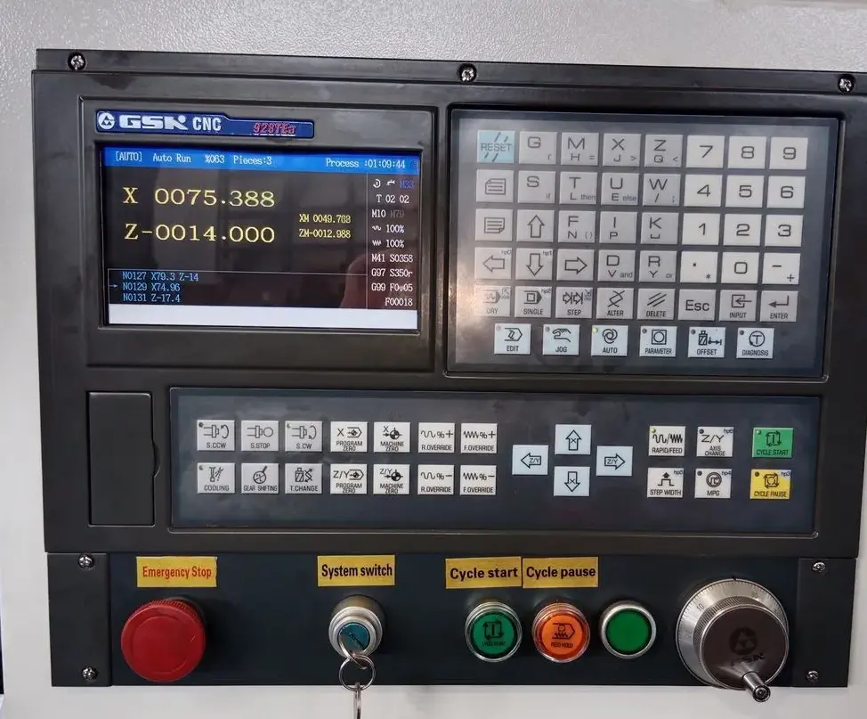 Токарный станок с ЧПУ REALREZ CK 6130