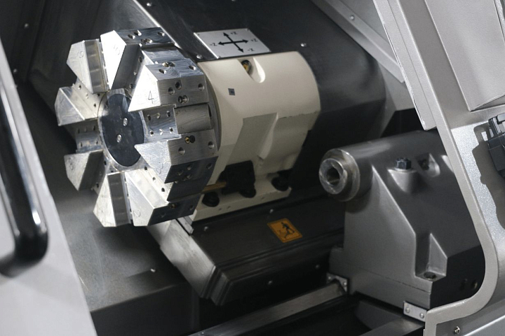 Токарный станок с ЧПУ JET KDCK-25F CNC (Fanuc 0i, гидрав. патрон, 3000 об/мин, деталеуловитель)